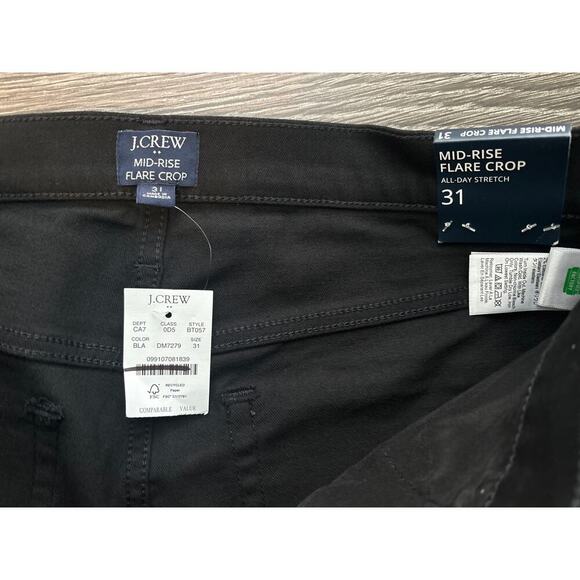 NWT J.Crew Mid Rise Flare Crop Jean In Black Size 31 - Picture 3 of 6